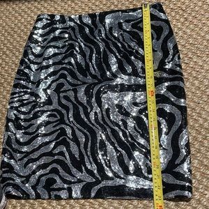 Black and white skirt size 10